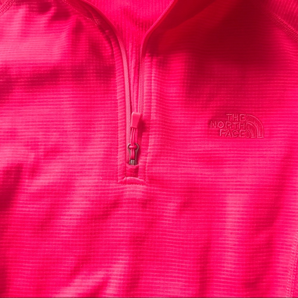 North Face Quarter Zip - Picture 3 of 3